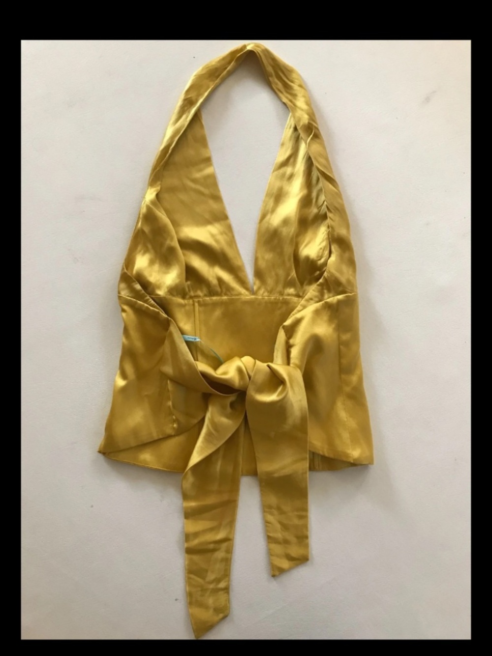 New Marciano guess yellow silk halter v neck tie back sexy top P/S XS /S - Picture 3 of 4